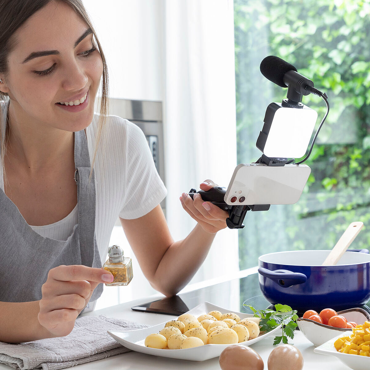 Innovagoods Vloggingset Met Lamp, Microfoon En Afstandsbediening Plodni Innovagoods 6 Onderdelen
