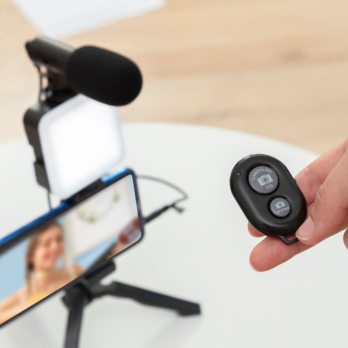 Innovagoods Vloggingset Met Lamp, Microfoon En Afstandsbediening Plodni Innovagoods 6 Onderdelen